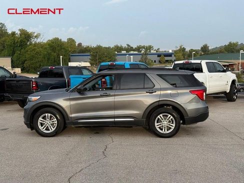 Used 2023 Ford Explorer XLT w/ Equipment Group 202A image 2