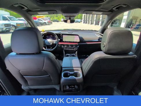 Used 2024 Chevrolet Traverse RS AWD/4WD image 22