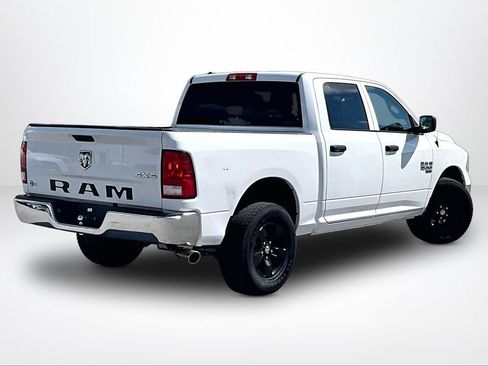Used 2022 RAM 1500 Classic SLT AWD/4WD image 3
