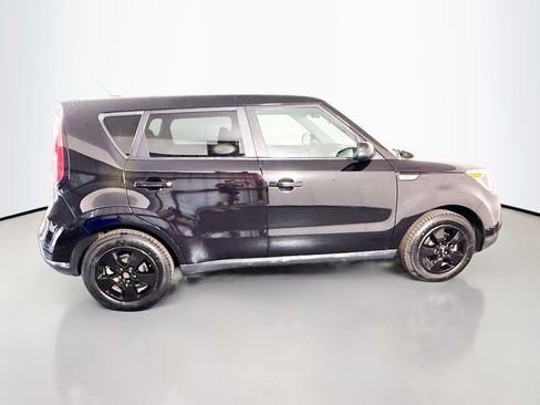 Used 2017 Kia Soul image 11