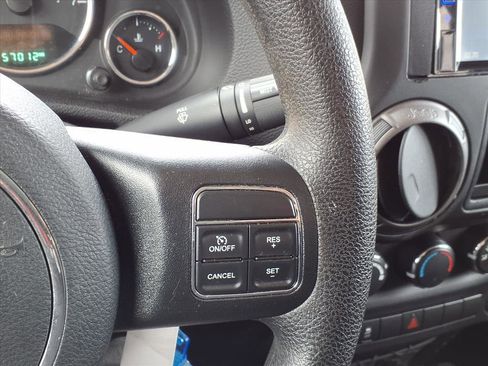 Used 2017 Jeep Wrangler Sport image 10