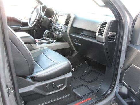 Used 2018 Ford F150 Raptor w/ Equipment Group 802A Luxury image 11
