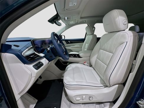 New 2026 Buick Enclave Avenir image 22