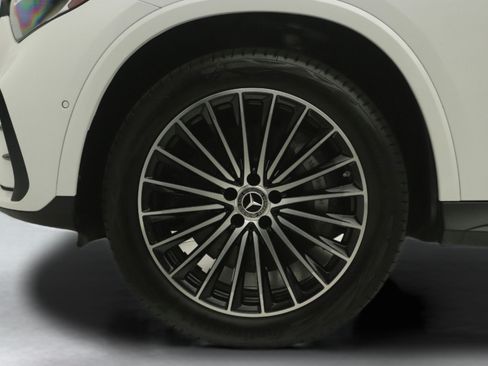 Certified 2024 Mercedes-Benz GLC 300 4MATIC image 27