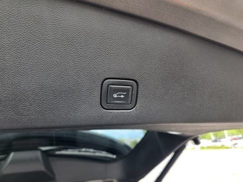 Used 2020 Cadillac XT6 Premium Luxury AWD/4WD image 36