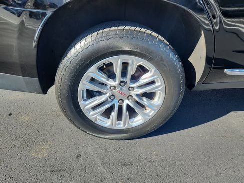 Used 2022 GMC Yukon SLT w/ SLT Luxury Package image 9