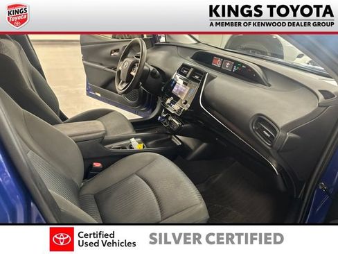 Certified 2016 Toyota Prius Two FWD image 23