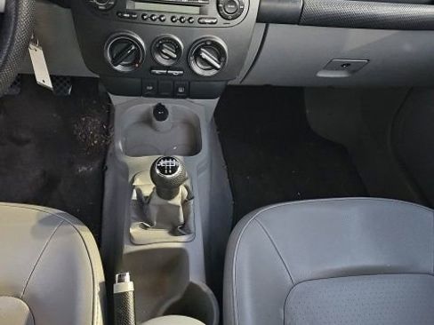 Used 2007 Volkswagen Beetle Coupe image 18