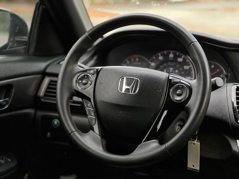 Used 2017 Honda Accord Sport Special Edition image 28
