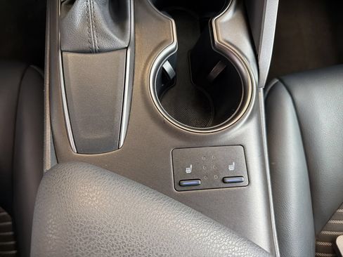Used 2024 Toyota Camry SE FWD image 20