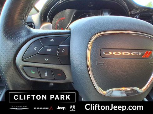 Used 2022 Dodge Durango R/T w/ Tow 'N Go Package AWD/4WD image 22