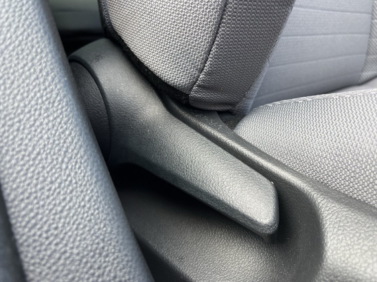 Used 2026 Toyota Corolla SE w/ SE Premium Package FWD image 25