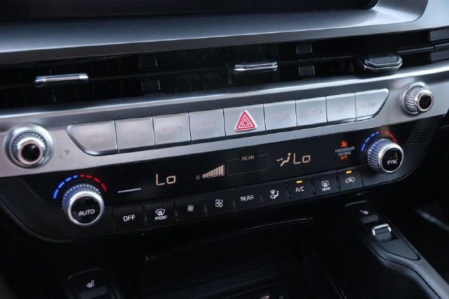 Used 2025 Kia Telluride S FWD image 22