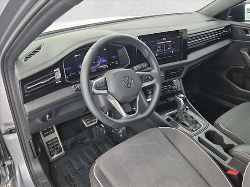 Used 2025 Volkswagen Jetta Sport FWD image 10