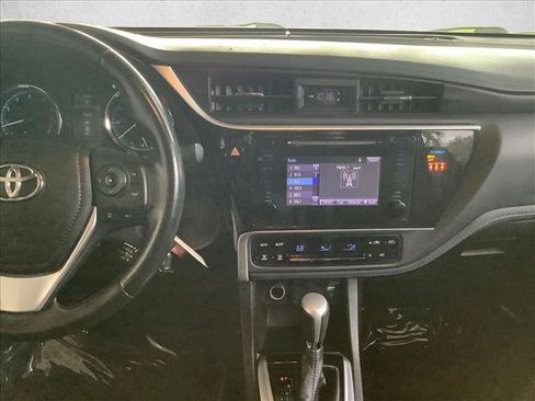Used 2019 Toyota Corolla SE FWD image 15