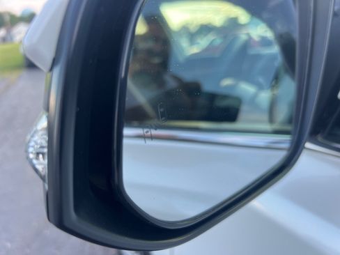 Used 2017 Toyota RAV4 Limited AWD/4WD image 10