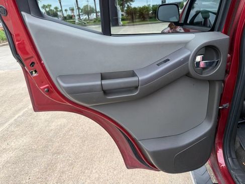 Used 2014 Nissan Xterra X RWD image 12