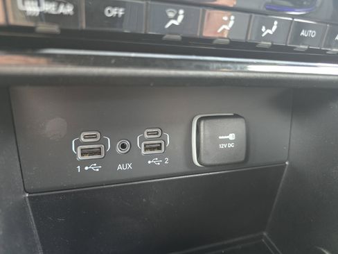 Used 2025 Jeep Grand Cherokee L Limited image 34