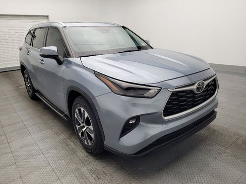 Used 2022 Toyota Highlander XLE image 13