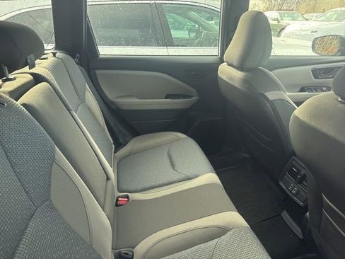 Used 2025 Subaru Forester Premium image 12