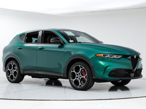 Used 2024 Alfa Romeo Tonale Veloce AWD/4WD image 7