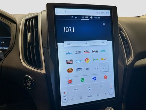 Used 2024 Ford Edge SEL image 21