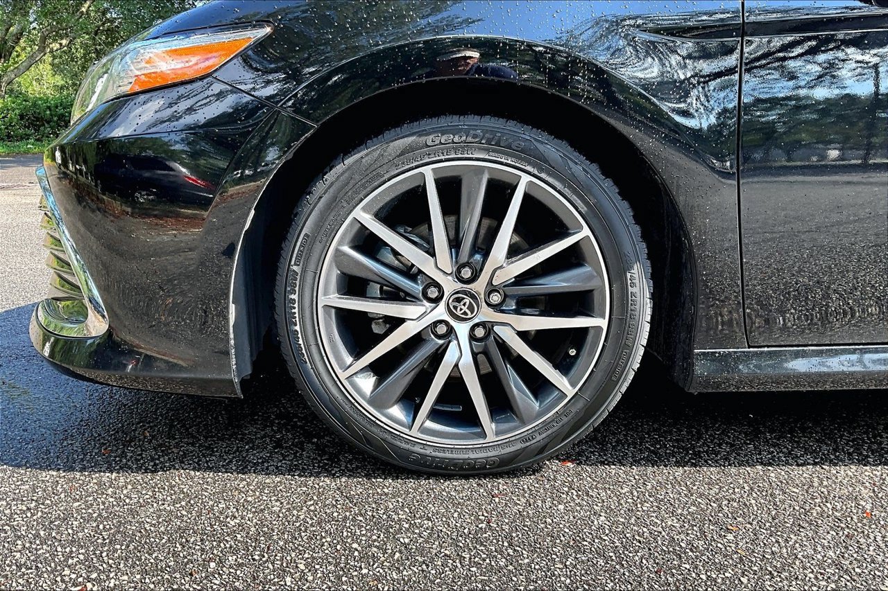 Used 2024 Toyota Camry XLE FWD image 33