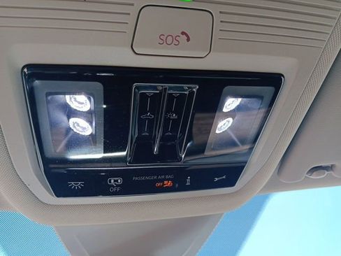 Used 2024 Volkswagen Atlas SEL Premium R-Line image 18