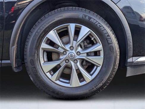 Used 2018 Nissan Murano SL w/ Moonroof Package image 11