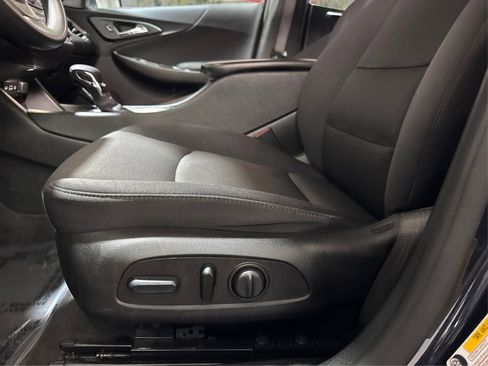 Used 2023 Chevrolet Malibu LT FWD image 17