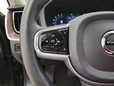 Certified 2023 Volvo XC60 B5 Plus w/ Climate Package image 24