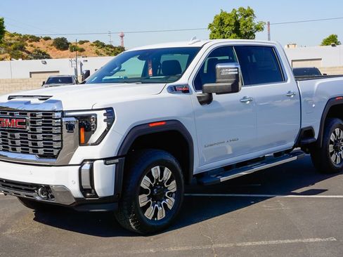 New 2026 GMC Sierra 2500 Denali w/ Denali Reserve Package AWD/4WD image 3