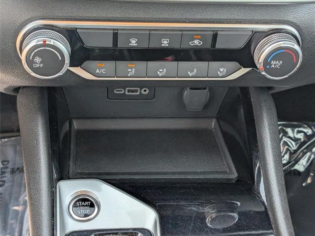 Used 2024 Nissan Altima 2.5 SV FWD image 24