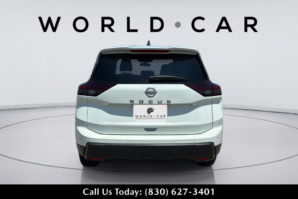 Used 2025 Nissan Rogue S FWD image 7