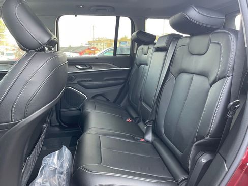 New 2024 Jeep Grand Cherokee Limited 4xe w/ Luxury Tech Group II image 16