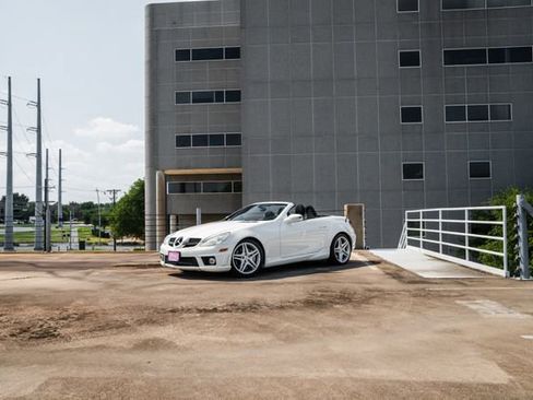 Used 2009 Mercedes-Benz SLK 55 AMG image 16