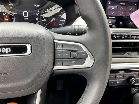 Used 2025 Jeep Compass Limited AWD/4WD image 11