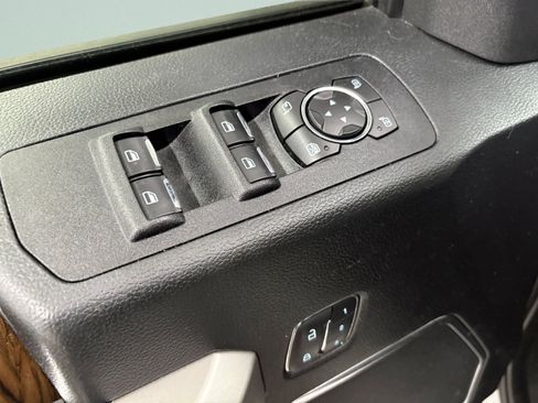 Used 2019 Ford F150 Lariat AWD/4WD image 23
