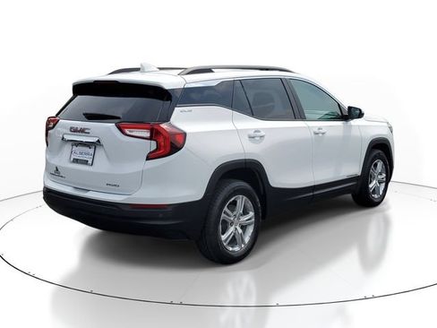Used 2024 GMC Terrain SLE w/ Driver Convenience Package AWD/4WD image 4