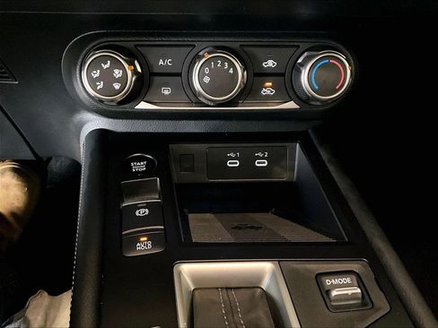 Used 2025 Nissan Kicks SV image 26