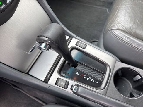 Used 2004 Honda Accord EX image 19