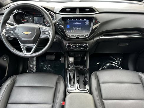 Certified 2023 Chevrolet TrailBlazer ACTIV w/ Sun and Liftgate Package FWD image 16