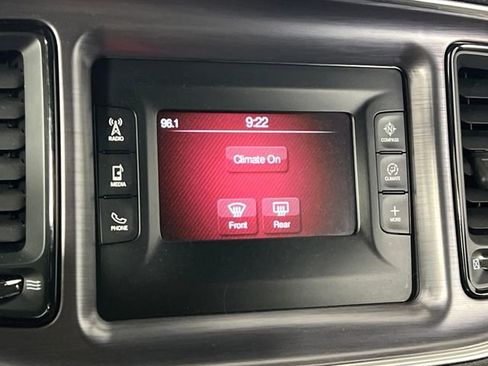 Used 2017 Dodge Challenger R/T image 34