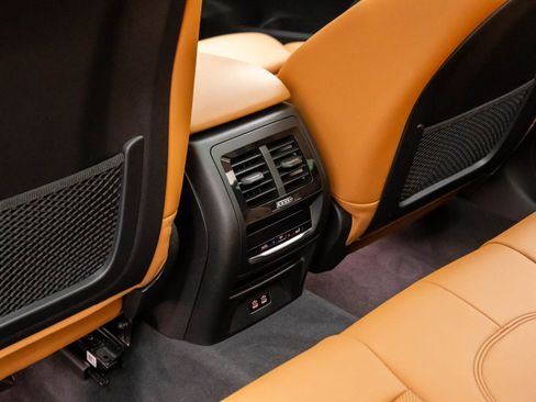 Certified 2024 BMW X3 xDrive30i w/ Premium Package w/ZPA image 18