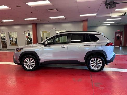 Certified 2023 Toyota Corolla Cross LE image 6