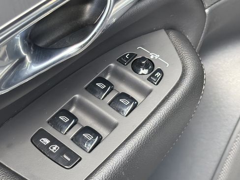 Certified 2023 Volvo XC90 B5 Core AWD/4WD image 15