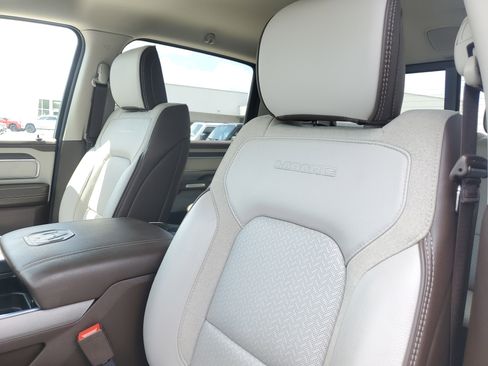 Used 2025 RAM 1500 Laramie AWD/4WD image 17