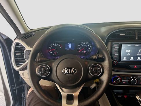 Used 2020 Kia Soul S FWD image 11