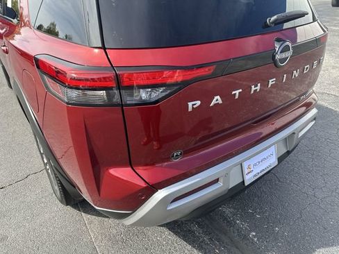 Certified 2023 Nissan Pathfinder SL image 31