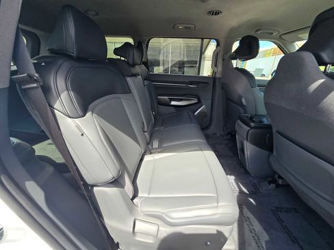 Used 2026 Kia EV9 Light RWD image 14